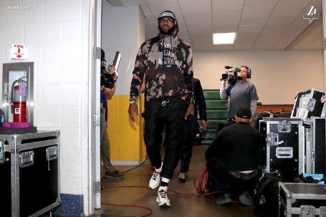 好消息！卡马文加伤情无碍 皇马中场核心有望战塞尔塔（利好！卡马文加无大碍，皇马中场核心有望出战塞尔塔）