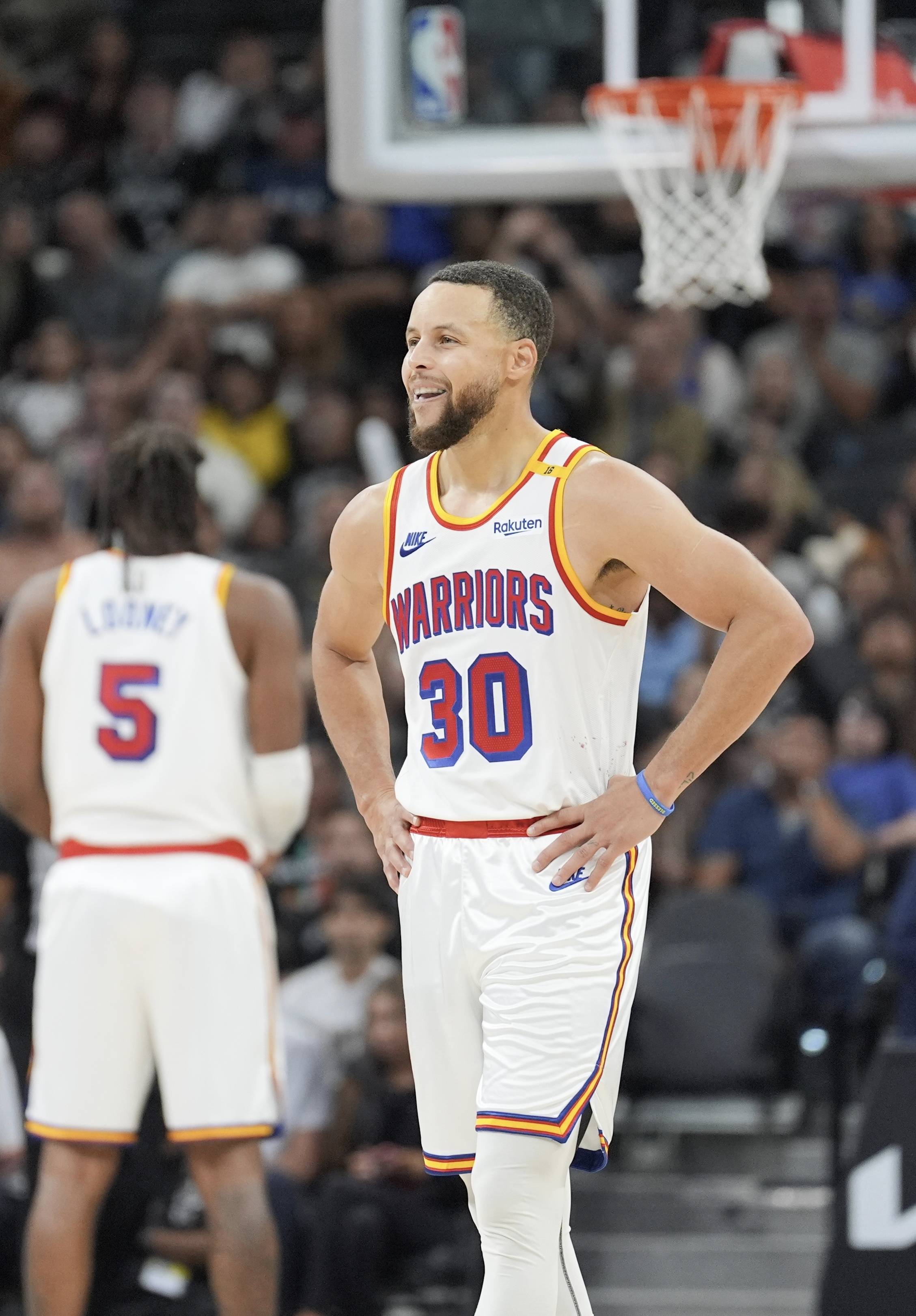 有伤在身？尼科缺席了两天的训练，也没进热身赛名单（带伤未愈？尼科连缺两日训练，热身赛无缘名单）