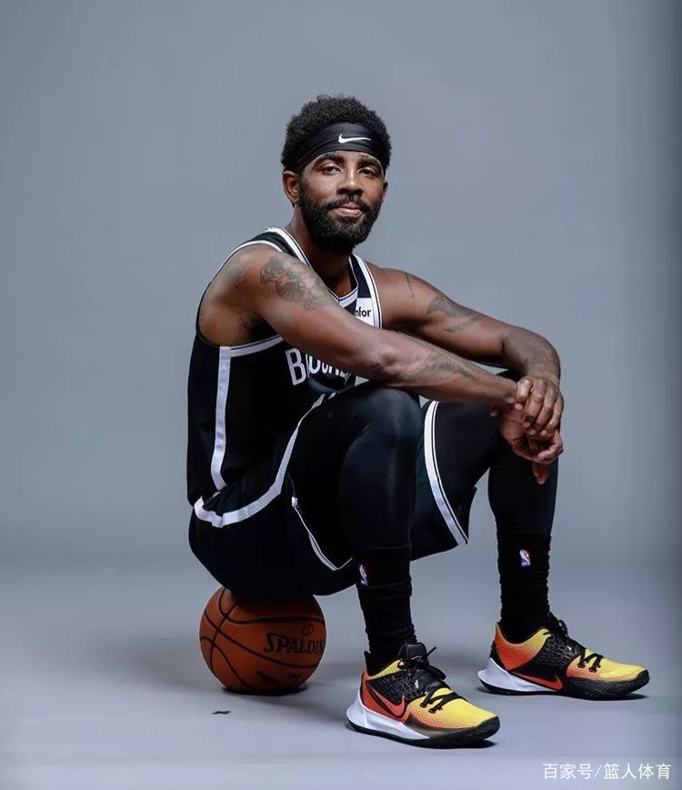 15岁道曼禁区内天秀回旋破门，青年欧冠阿森纳4-2逆转拜仁（青年欧冠：15岁道曼禁区回旋神射，阿森纳4-2逆转拜仁）